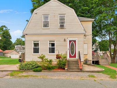 Property at 10 Sumner Ave, Middleboro, MA