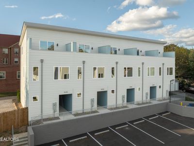 113 E Oldham Ave #105