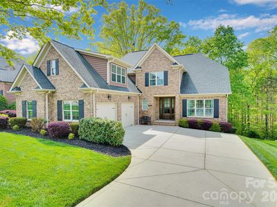 2365 Shiny Leaf Dr