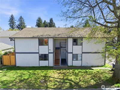 2810 D Place SE