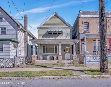 124 Scott St