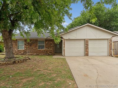 967 Heritage Mansion