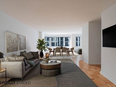 77 W 55th St APT 4C