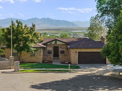 254 E 1825 N