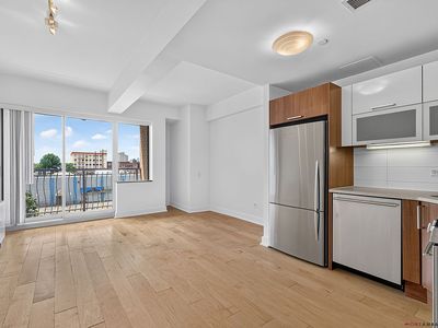 343 4th Ave APT 3L