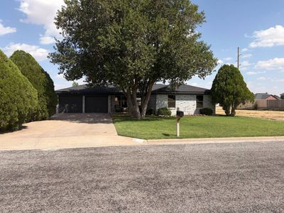 Property at 1103 W Avenue J, Muleshoe, TX