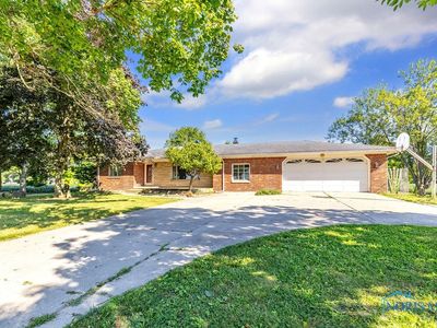 10904 Sylvania Metamora Rd