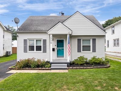 Property at 1556 Campbell St, Cuyahoga Falls, OH