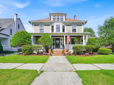 111 Magnolia Ter