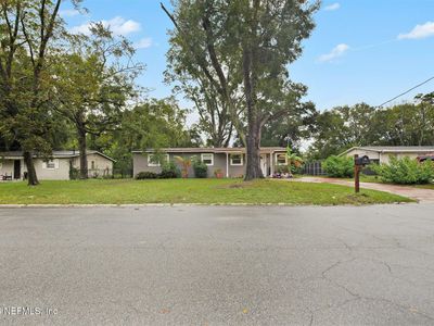 2307 LOOKING GLASS Lane