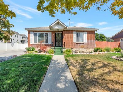 7391 S Elm St