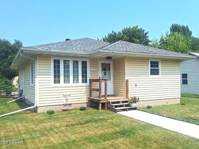 Property at 1201 Mountain Ave, Walhalla, ND