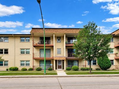 4540 N Linder Ave APT 2D