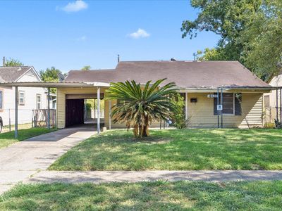 8520 Glenview Dr