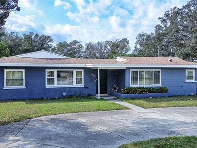 1705 Fredricksburg Ave