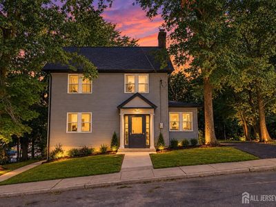 19 N Adelaide Ave