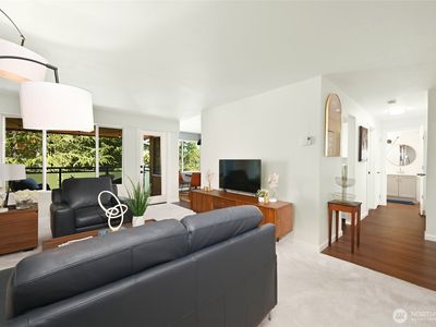 7021 Sand Point Wy #B319