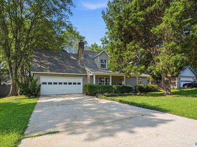 1016 Vicksburg Ln SE
