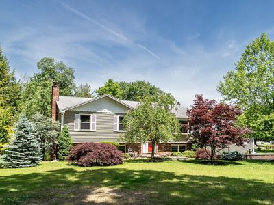 2 Sandspur Ln