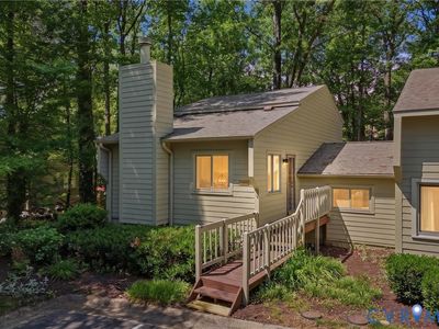 2200 Rocky Point Pkwy
