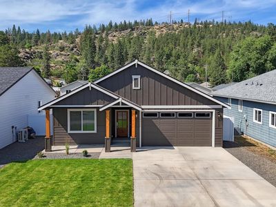 4805 E Fairview Ave