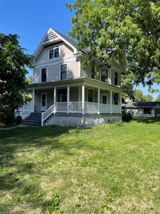 1324 Main St