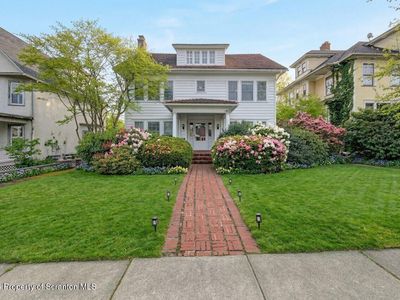 718 Taylor Ave