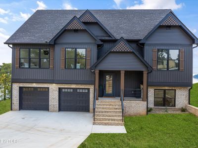 411 Hampton Way