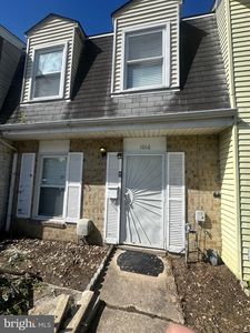 1016 Waterside Ct
