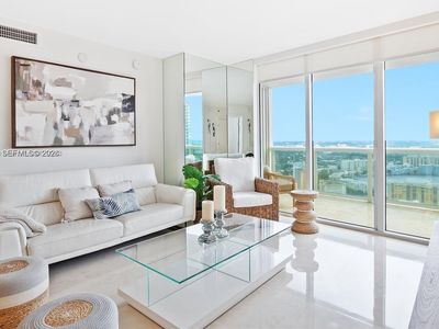 1800 S Ocean Dr APT 3608