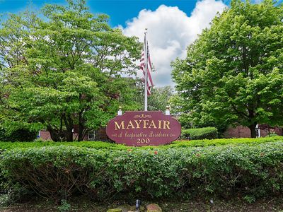 200 N Village Avenue #D5