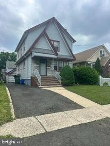 702 Sheridan Ave