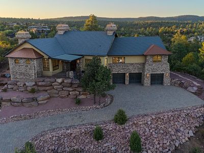 2910 E Chuparosa Cir