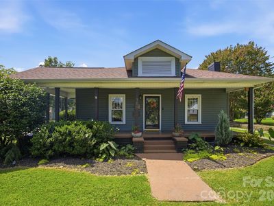 101 Sunset Dr