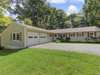 17 Woodland Drive