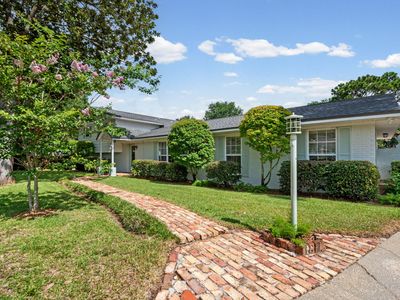 5 Maple Ave