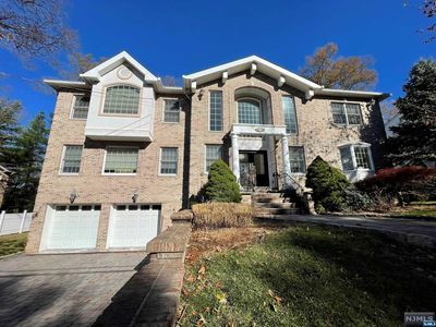 Property at 8 Glenwood Ave, Demarest, NJ