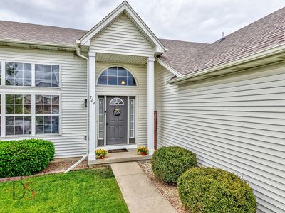 729 River Edge Cir