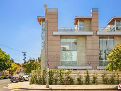 5806 Waring Ave APT 11
