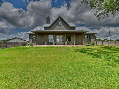 1512 W State Hwy #159