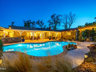 2555 W Avenue M8
