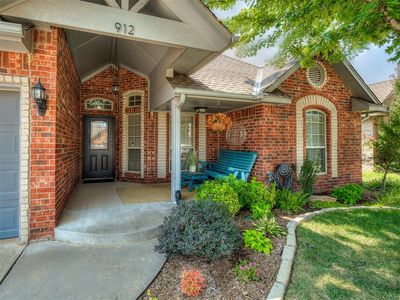 912 Regal Rd