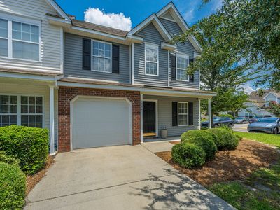 1404 Buckthorn Cir
