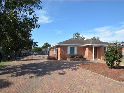 207 Eldridge Rd