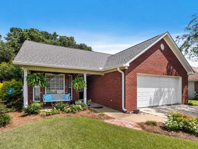910 Baywood Rd
