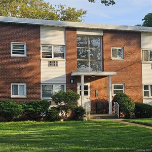125 Hempstead Gardens Drive #B1D