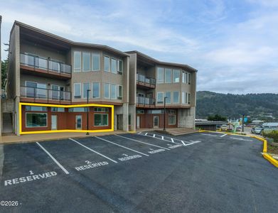 470 Highway 101 N #101