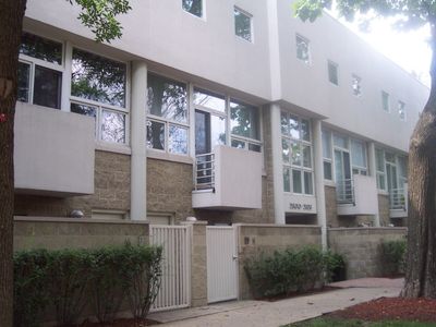 2828 N Talman Ave Unit T