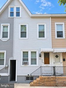 25 Randall Ave