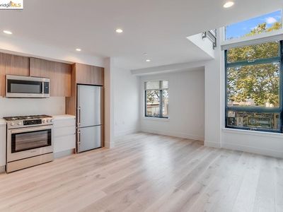 2747 San Pablo Ave #217